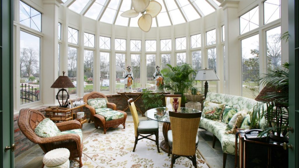 How to Create a Sunroom that is both Practical and stylish